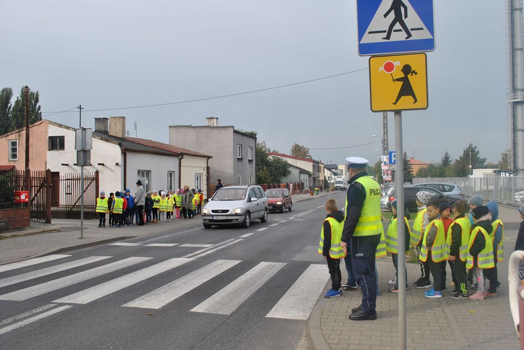 Spotkanie  Policjantów z pierwszakami  w PSP w Piotrkowie Kujawskim